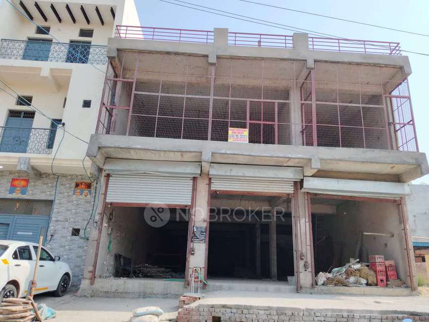 Showroom in Depo Metro Station, Greater Noida for Rent 