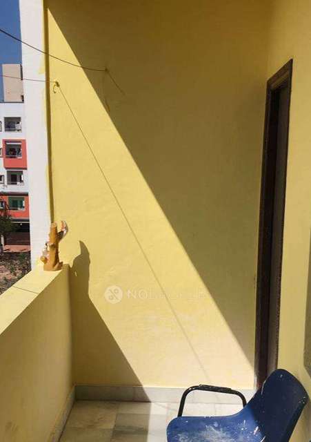 2 BHK Flat In Aniketh Towers For Sale  In Bachupally