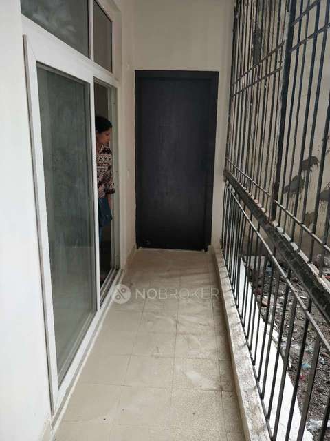2 BHK Flat In Amrapali Zodiac For Sale  In Sector - 120