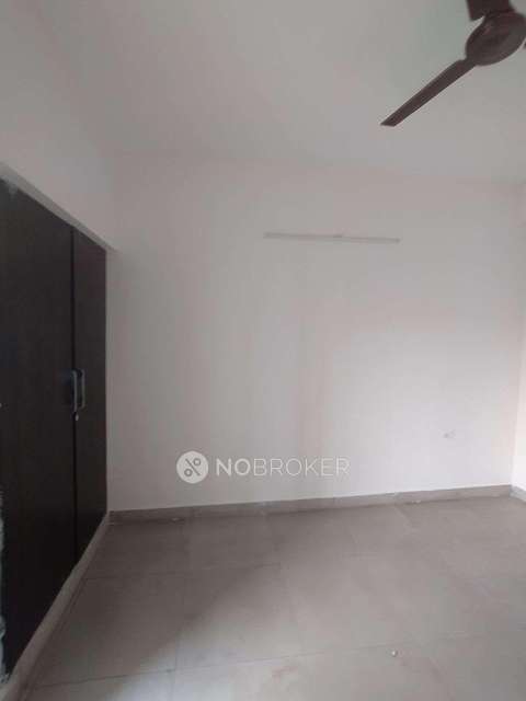 3 BHK Flat In Panchsheel Green 1 For Sale  In Panchsheel Greens 2