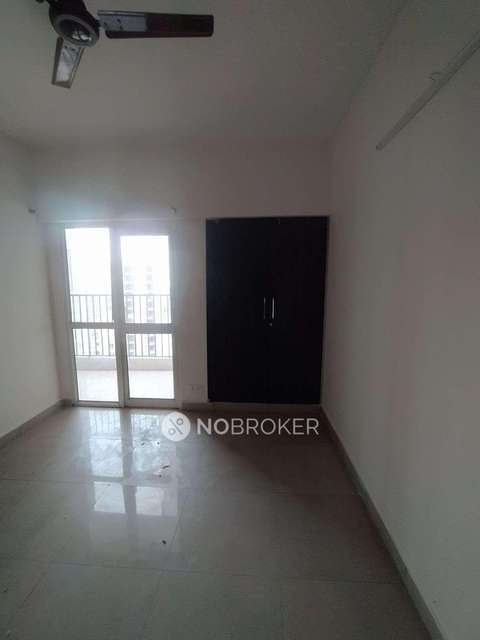 3 BHK Flat In Panchsheel Green 1 For Sale  In Panchsheel Greens 2