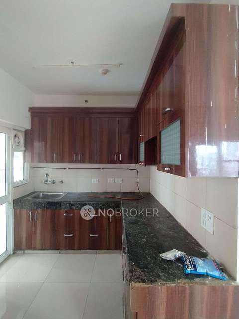 3 BHK Flat In Panchsheel Green 1 For Sale  In Panchsheel Greens 2