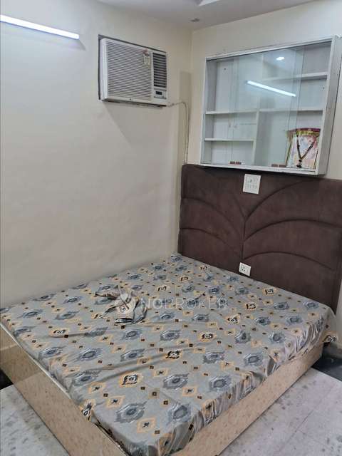 2 BHK Flat For Sale  In Moti Bagh