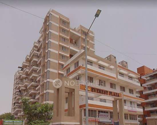 1 BHK House for Rent In Everest Plaza