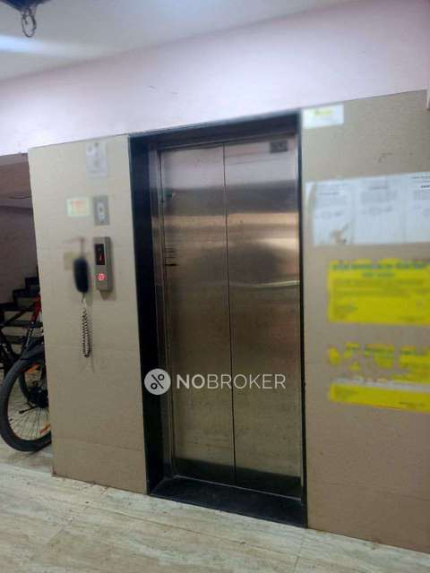 1 BHK Flat In Ratnadeep Co-op Hsg Soc For Sale  In Tilak Nagar