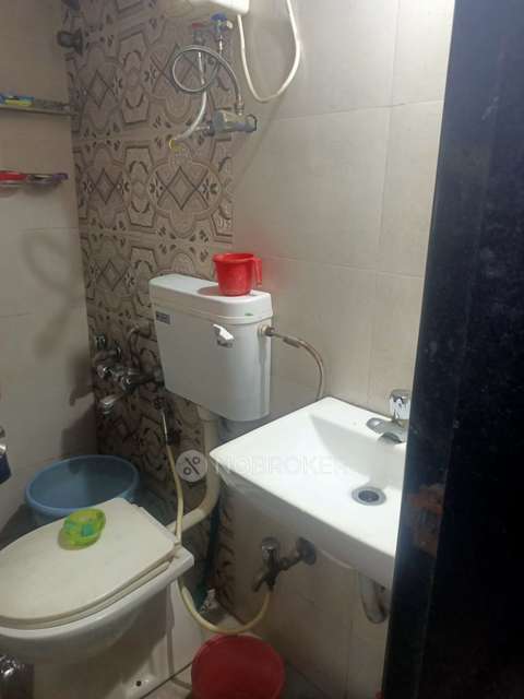 1 BHK Flat In Ratnadeep Co-op Hsg Soc For Sale  In Tilak Nagar
