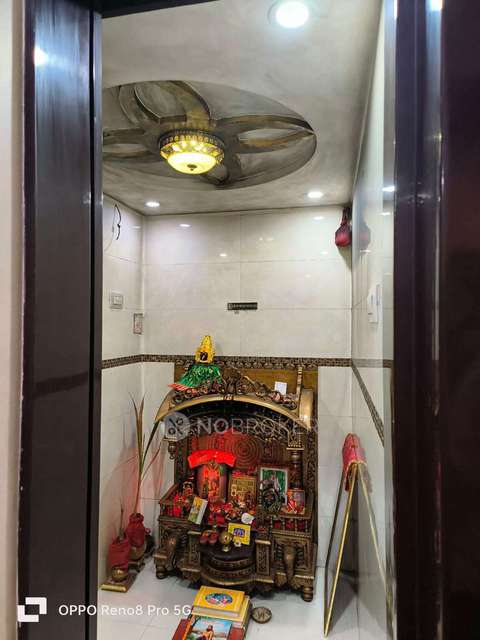 4 BHK Flat In Pushp Vinod 2 For Sale  In Borivali West