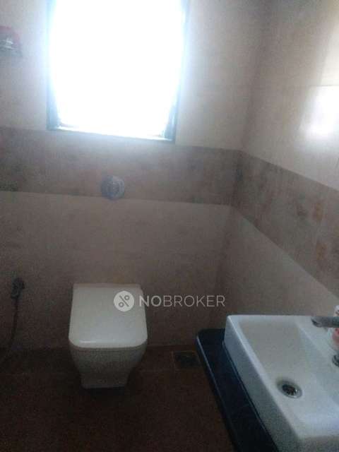 1 BHK Flat In Sudarshan Lands End For Sale  In Malad West