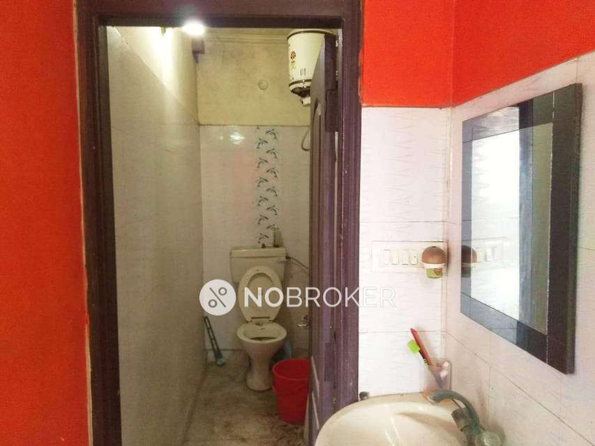 1 RK Flat In Arora Building For Sale  In Uttam Nagar