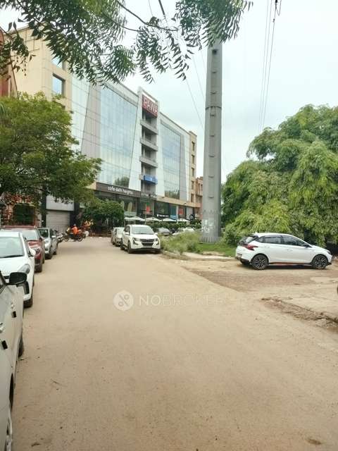 Shop in Rohini, Delhi for sale 