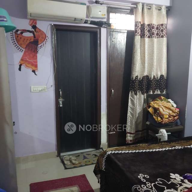 2 BHK Flat In Ganpati Apartment For Sale  In  Sangam Vihar