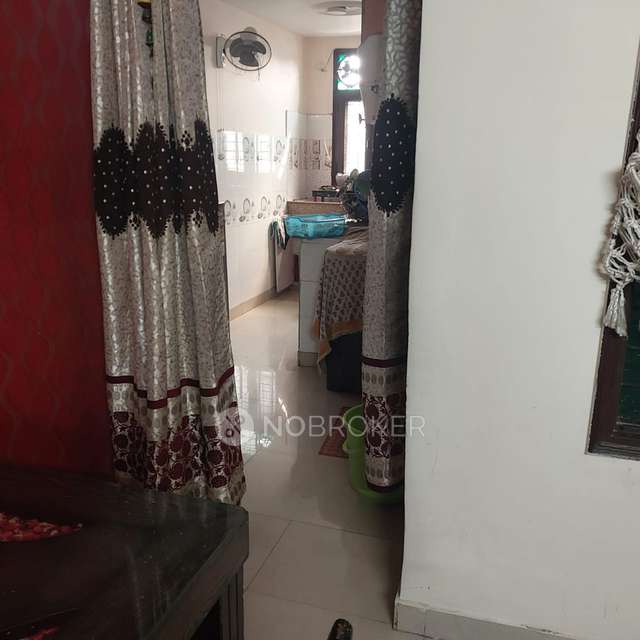 2 BHK Flat In Ganpati Apartment For Sale  In  Sangam Vihar