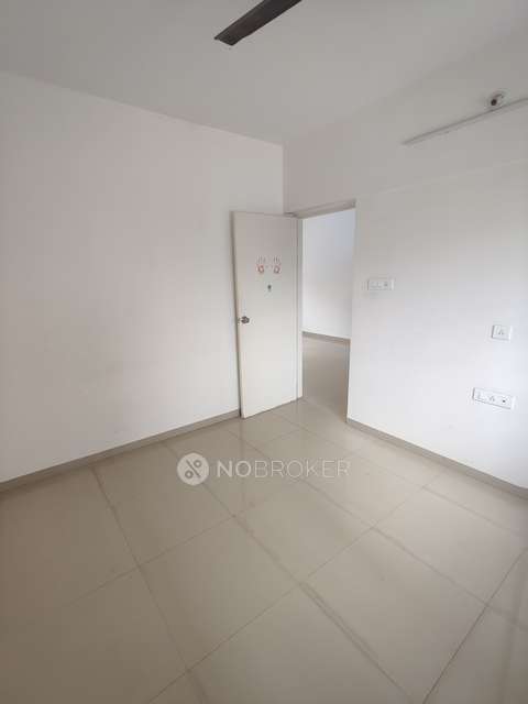 2 BHK Flat In Oriana Building ( No Balcony Mhada Building ) for Rent  In Hqv9+3g6 Kalpataru Exquisite, Mont Vert Tropez Rd, ???? ??? ???, ????, ?????? ??????, ?????????? 411057, India