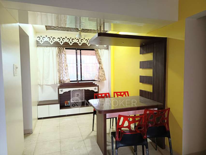 Single Room for Female In 3 BHK  In Magarpatta Daffodils Apartment, Hadapsar In Hadapsar