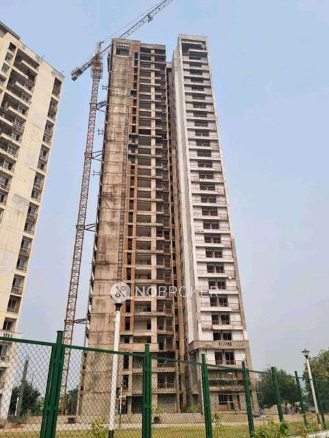 4 BHK Flat In Jaypee Kensington Boulevard For Sale  In Sector-131