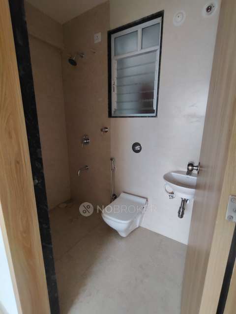 2 BHK Flat In K Town E Building, K Town E Building for Rent  In Vikas Nagar