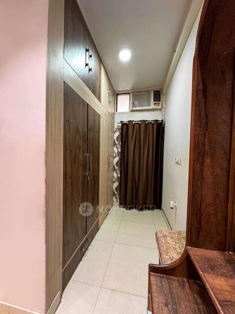 2 BHK Flat In Everest Apartments For Sale  In Kalkaji Extension