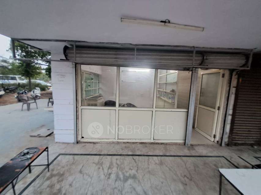 Shop in Sector 32, Gurgaon for Rent 