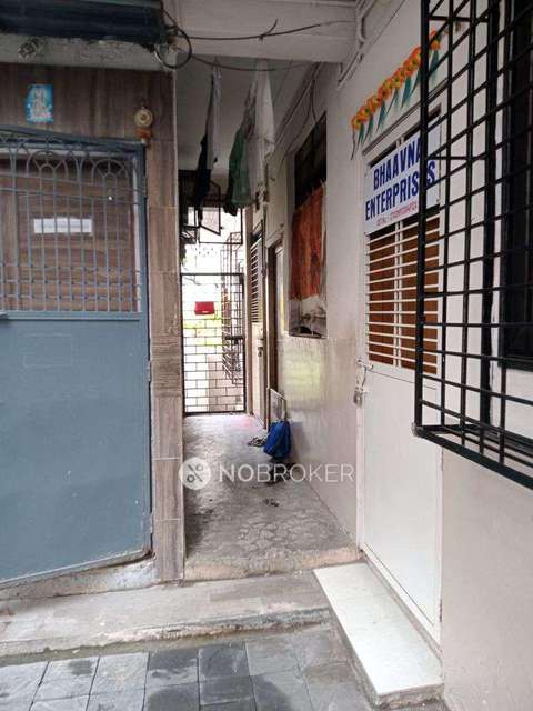 1 RK Flat In Yogeshwar Park Society For Sale  In Shukrawar Peth