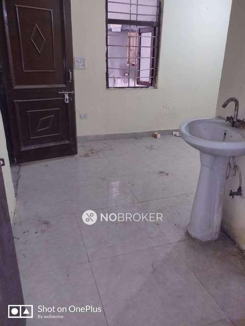 4+ BHK Flat For Sale  In  Okhla