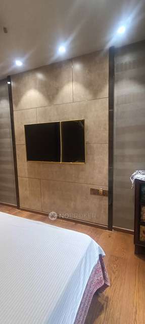 2 BHK Flat In Kanakia Paris For Sale  In Bandra East
