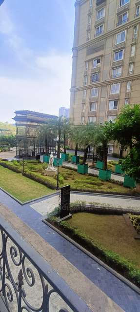 2 BHK Flat In Kanakia Paris For Sale  In Bandra East