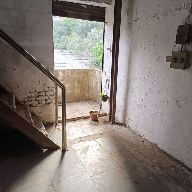 Godown/Warehouse in Mulund West, Mumbai for Rent 