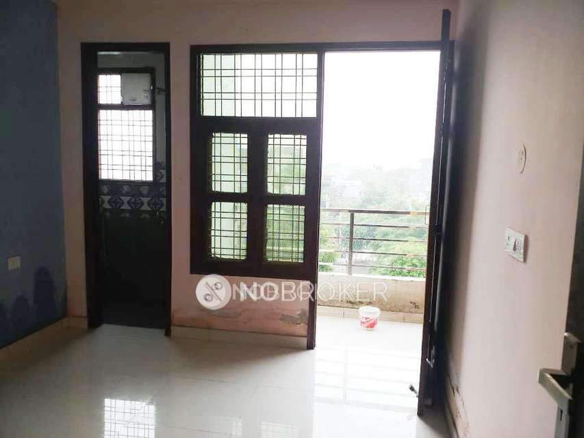 3 BHK Flat In Standlone Building  For Sale  In Sector 105