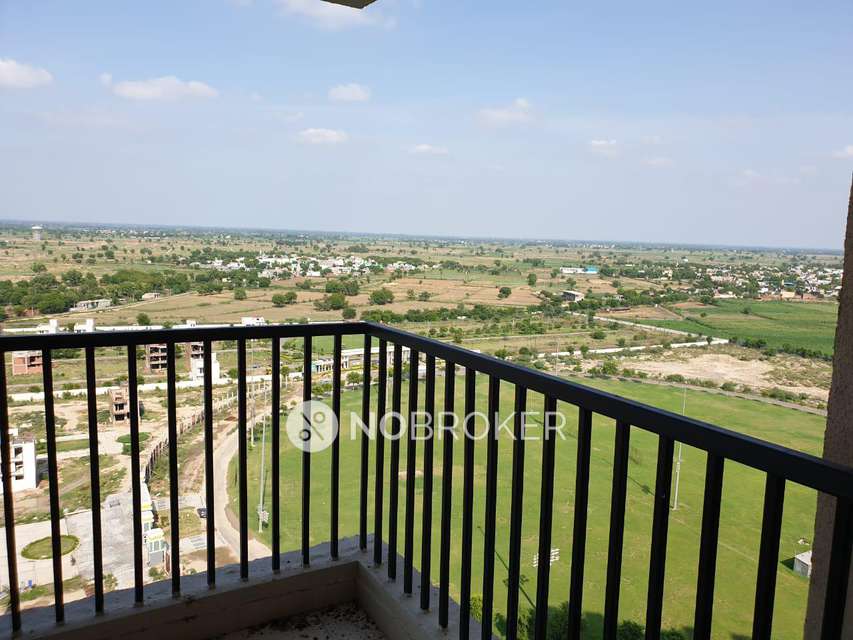 2 BHK Flat In 16th Parkview Gaur Yamuna City For Sale  In Sector 19