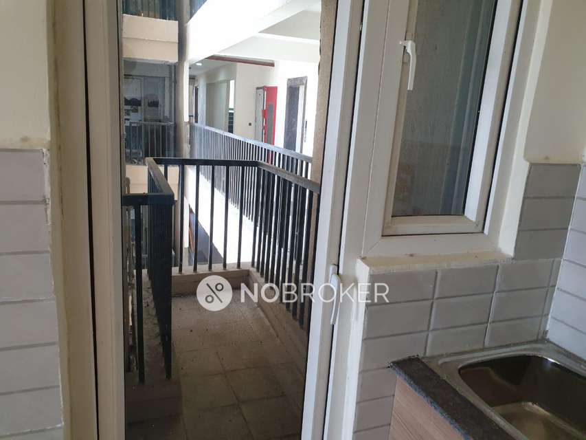 2 BHK Flat In 16th Parkview Gaur Yamuna City For Sale  In Sector 19