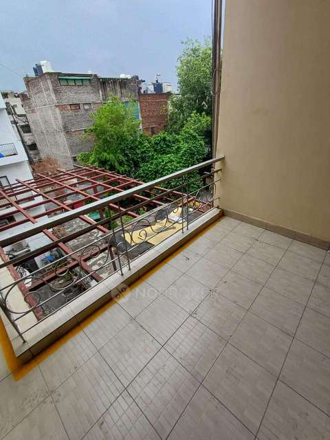 3 BHK Flat In Apartment For Sale  In Saket