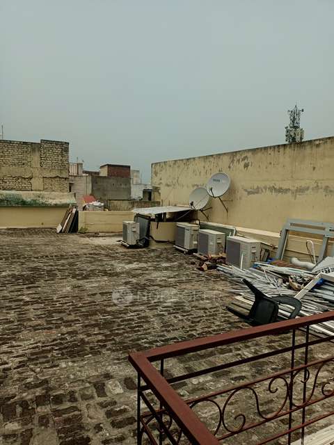 3 BHK Flat In Apartment For Sale  In Saket