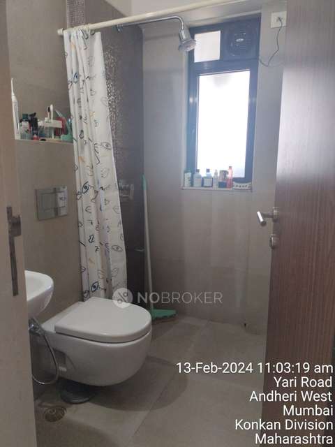 2 BHK Flat In Kanakia Hollywood For Sale  In Versova, Mumbai