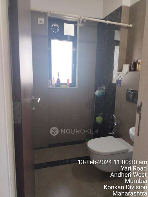 2 BHK Flat In Kanakia Hollywood For Sale  In Versova, Mumbai
