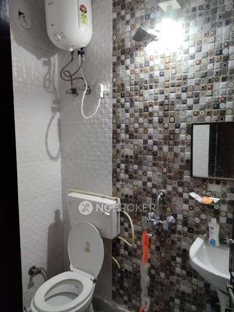 3 BHK Flat In Sanjay Enclave For Sale  In  Uttam Nagar