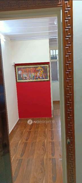 1 RK Flat In Tambawala Building for Rent  In Dongri