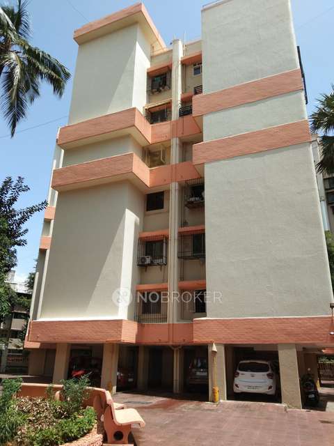 3 BHK Flat In Royal Gate For Sale  In Versova