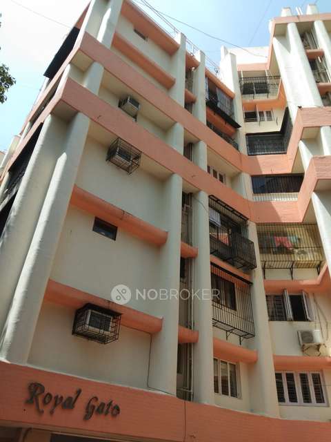 3 BHK Flat In Royal Gate For Sale  In Versova