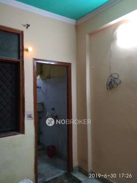 1 BHK Flat For Sale  In Laxmi Nagar