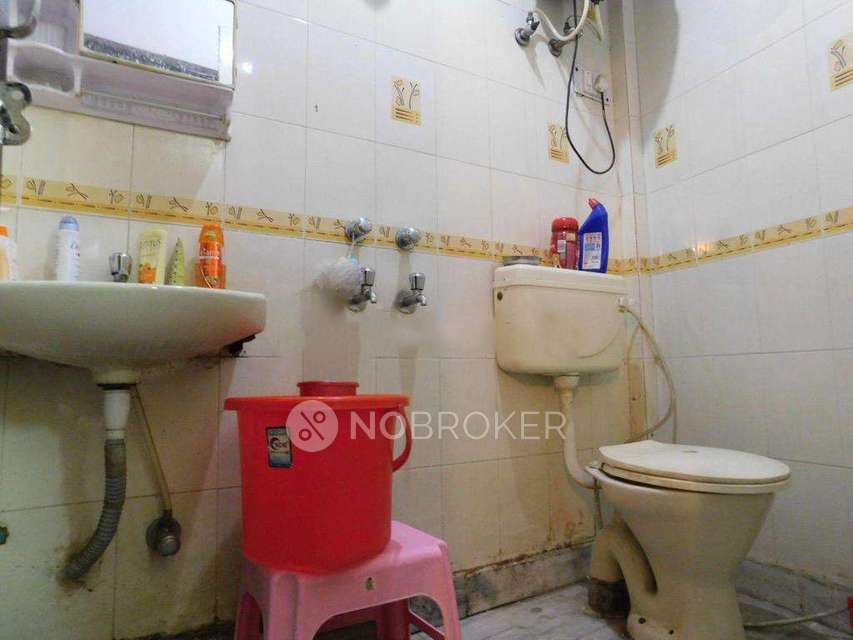 1 RK Flat For Sale  In Andrews Ganj