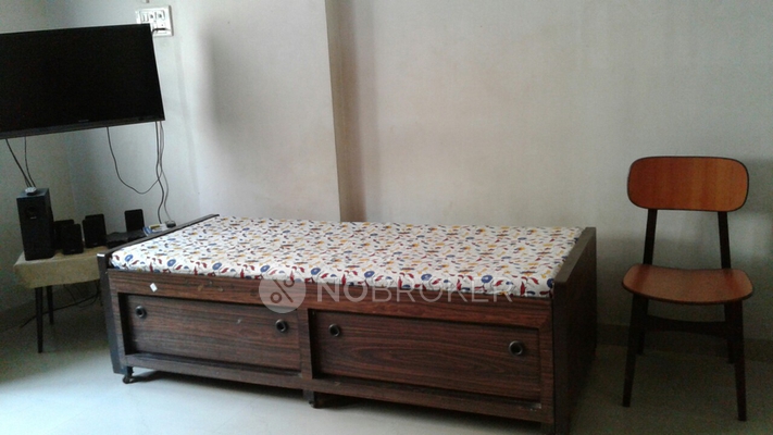 1 BHK Flat In Bhaveshwar Bhuvan Vijay Manjrekar  for Rent  In Malad East