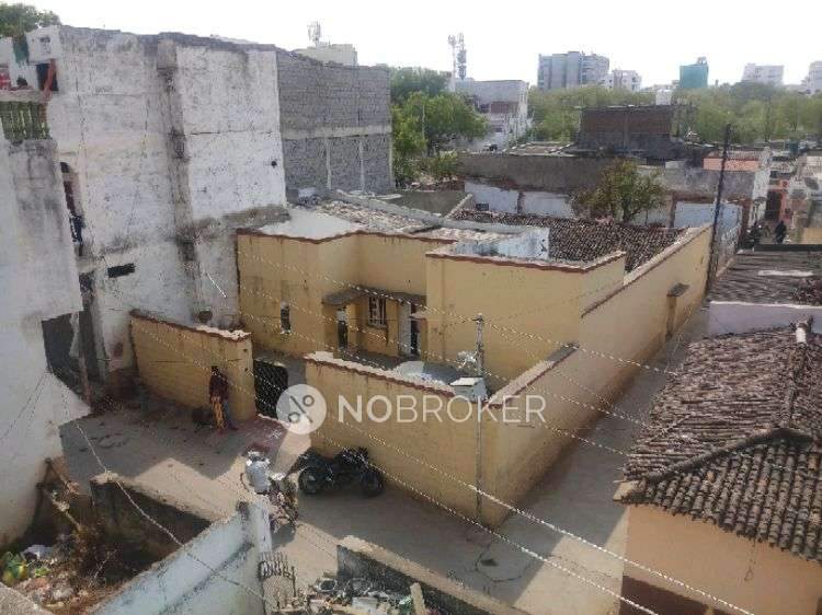 4+ BHK House For Sale  In Madannapet Colony