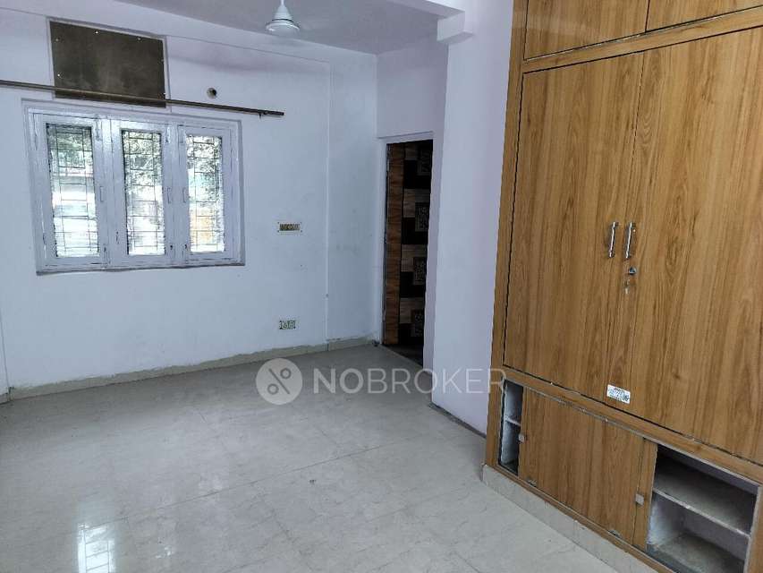 3 BHK Flat In Hari Kunj Apartments for Rent  In Hari Nagar