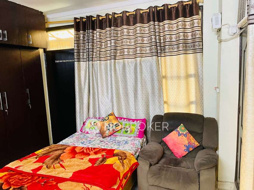 3 BHK Flat In Vishwakarma Colony For Sale  In Vishwakarma Colony, Pul Pehlad Pur