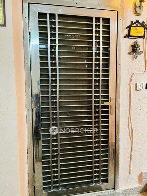 3 BHK Flat In Vishwakarma Colony For Sale  In Vishwakarma Colony, Pul Pehlad Pur