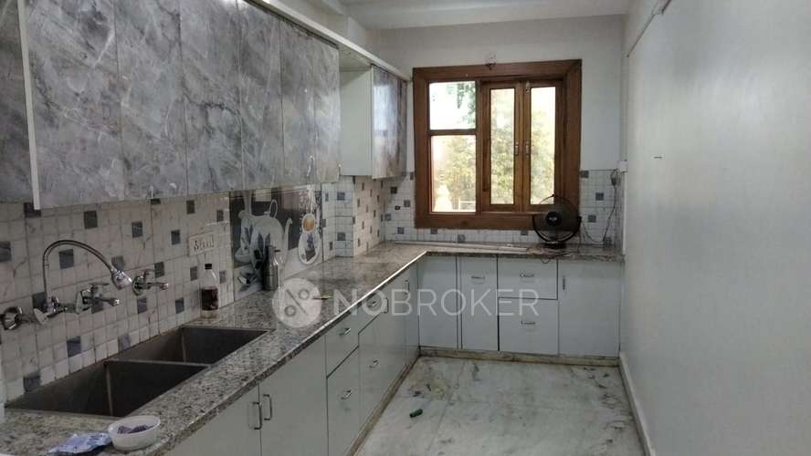 Independent House Krishna Nagar Rent WITHOUT BROKERAGE Unfurnished 3