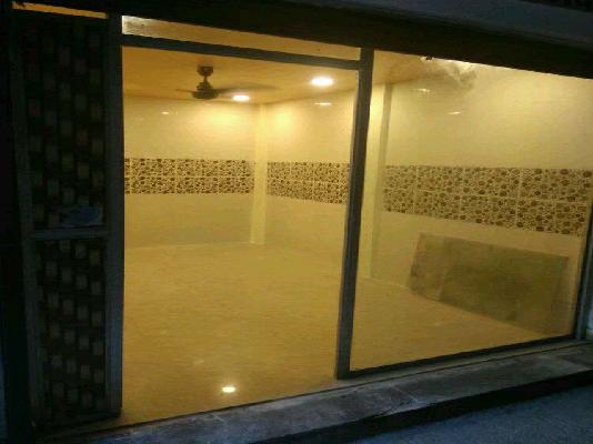Showroom in Chembur, Mumbai for sale 