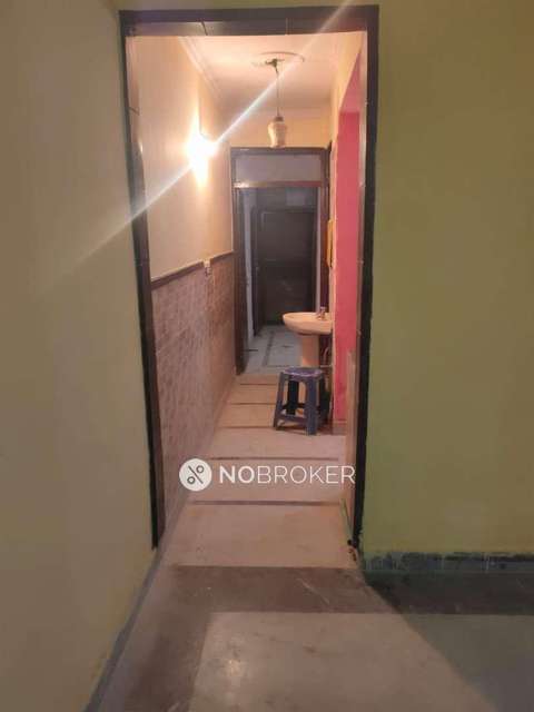 1 BHK Flat In Standalone Building  For Sale  In Uttam Nagar