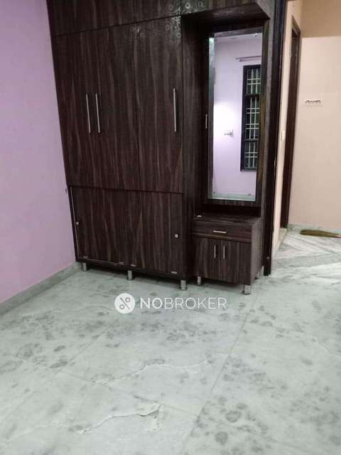 2 BHK Flat For Sale  In Janakpuri