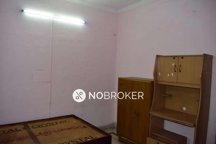 2 BHK Flat For Sale  In Moti Nagar